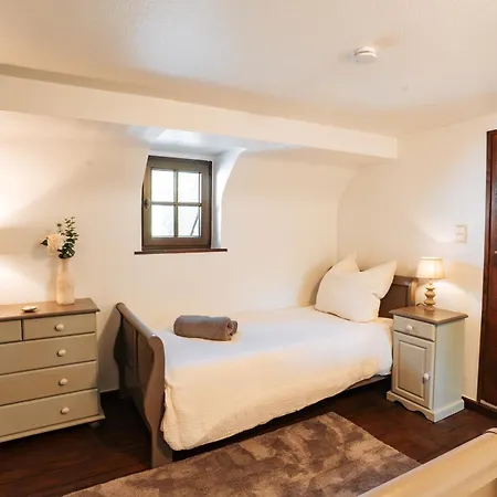 Le Chatelet Villa